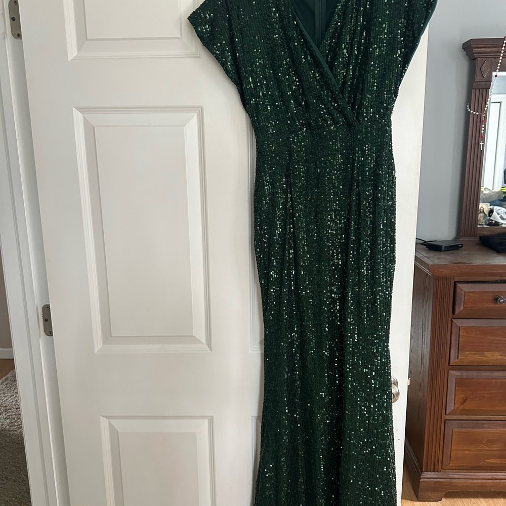 Elegant Green Sequin Dress